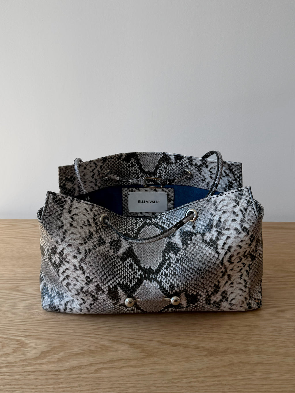 La Tabot_081 Limited Series