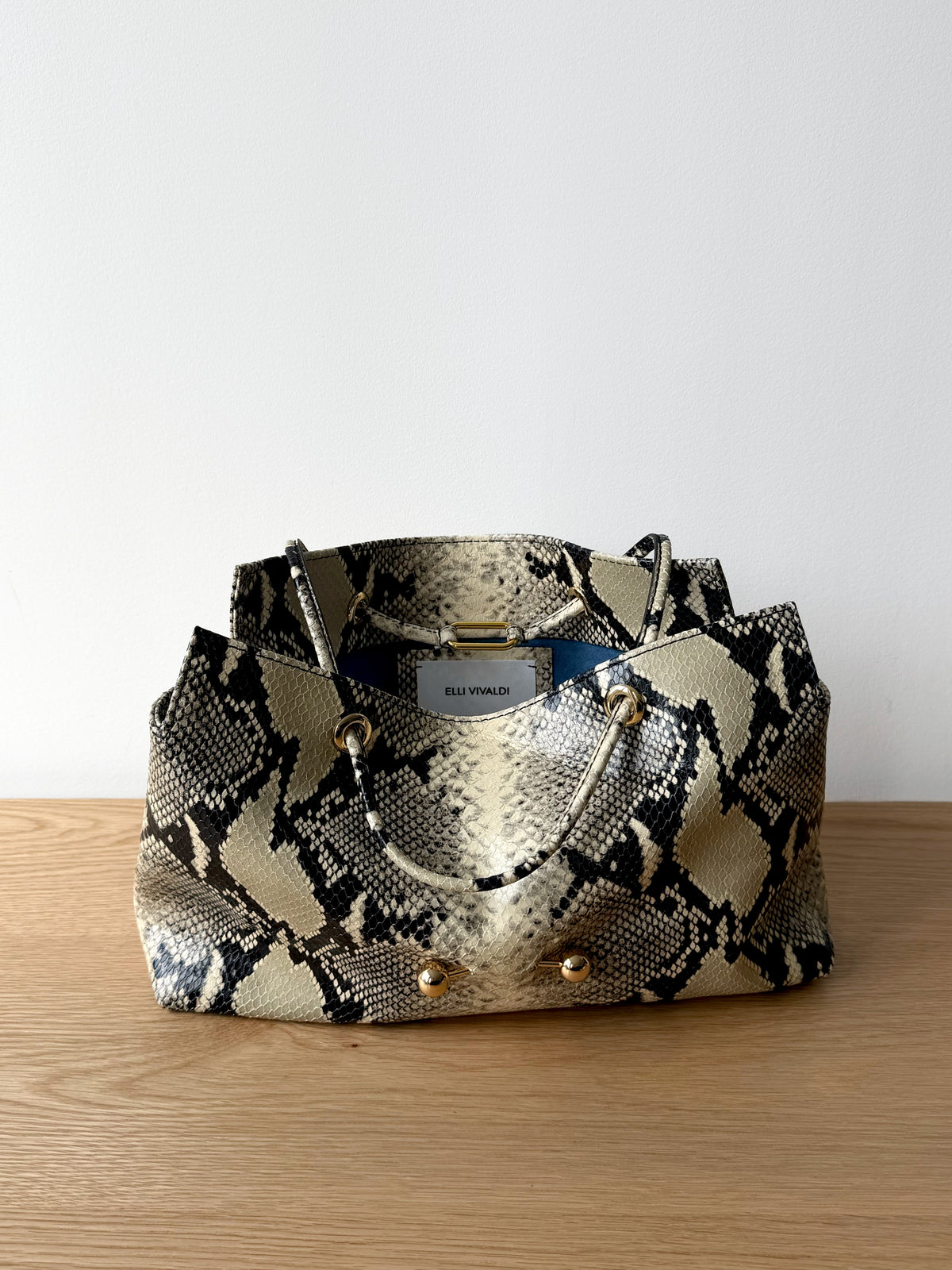 La Tabot_099 Limited Series