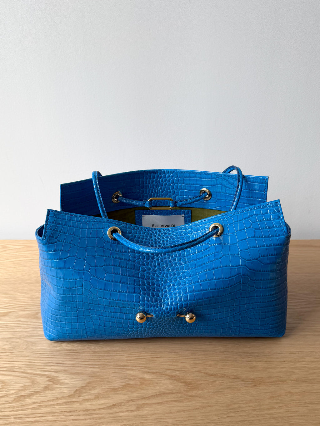 La Tabot_104 Limited Series