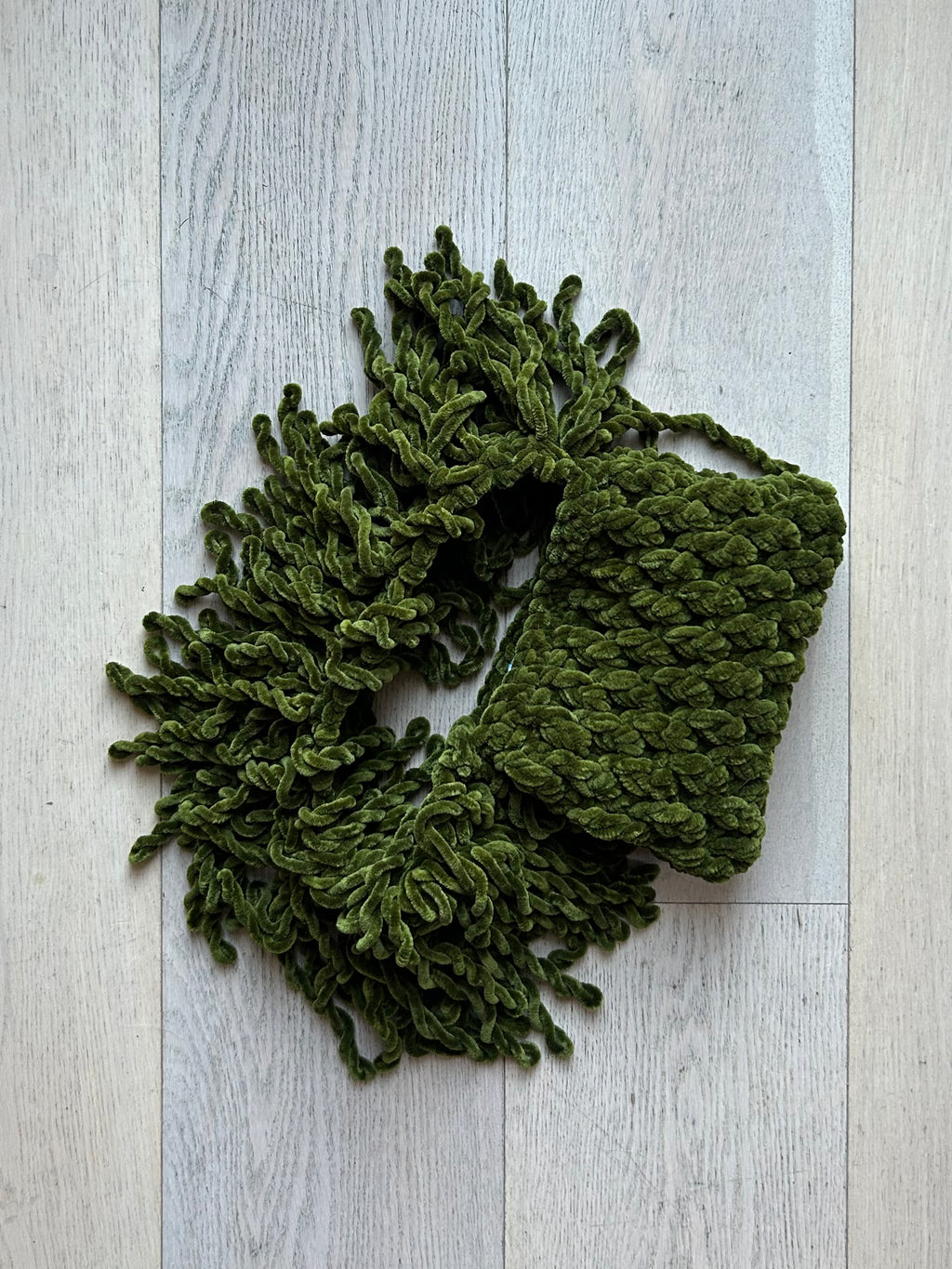 Olive Velvet Small - LIMITED EDITION