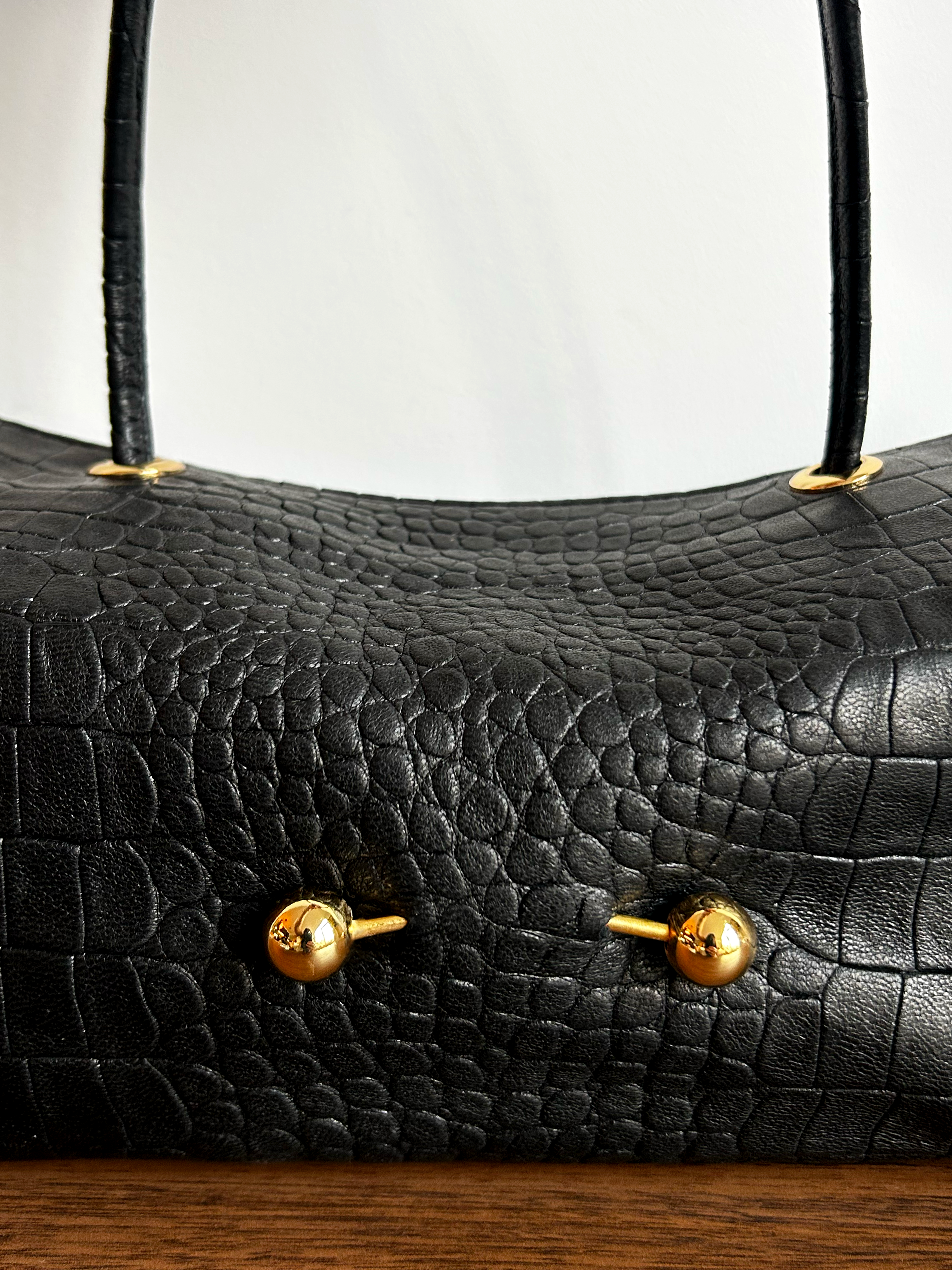 La Tabot_044 Limited Series